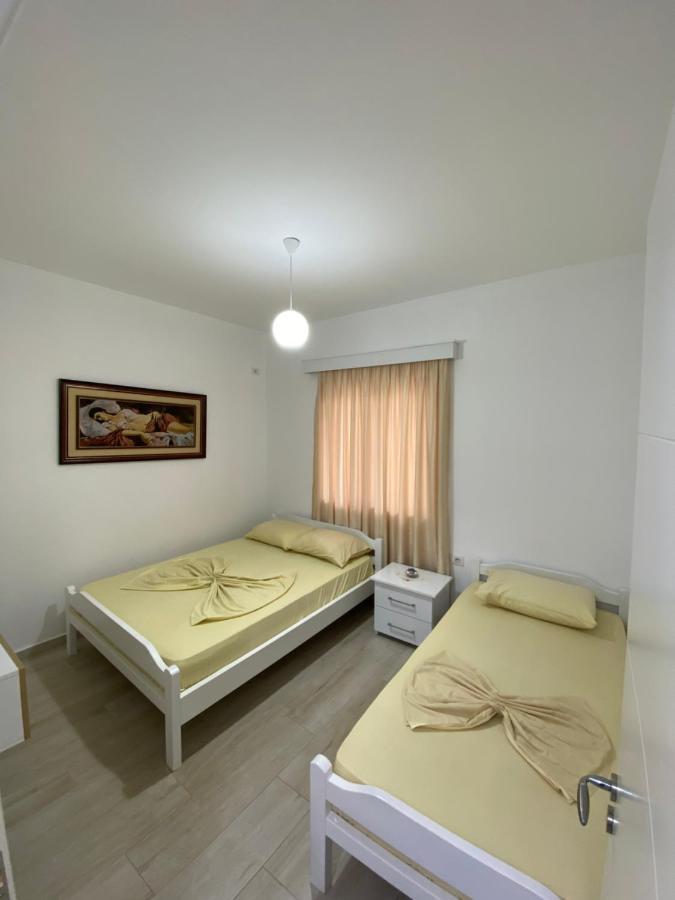 Hotel Andrea Sarandë Exteriör bild