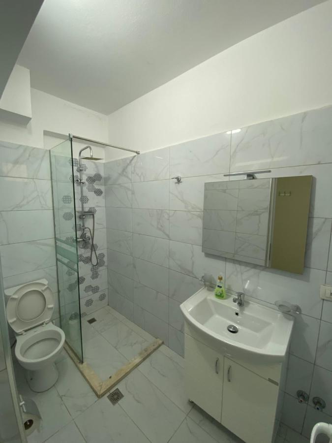 Hotel Andrea Sarandë Exteriör bild