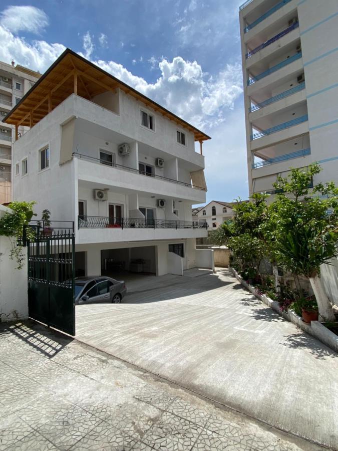 Hotel Andrea Sarandë Exteriör bild