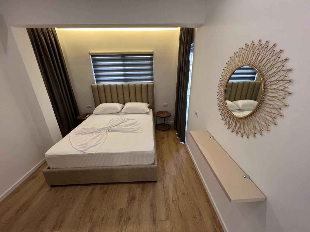 Hotel Andrea Sarandë Exteriör bild