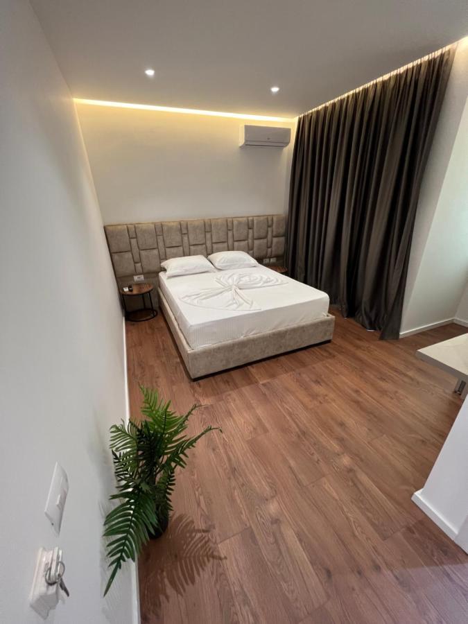 Hotel Andrea Sarandë Exteriör bild