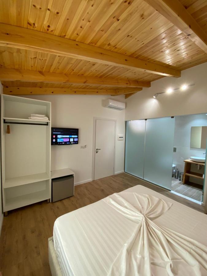 Hotel Andrea Sarandë Exteriör bild