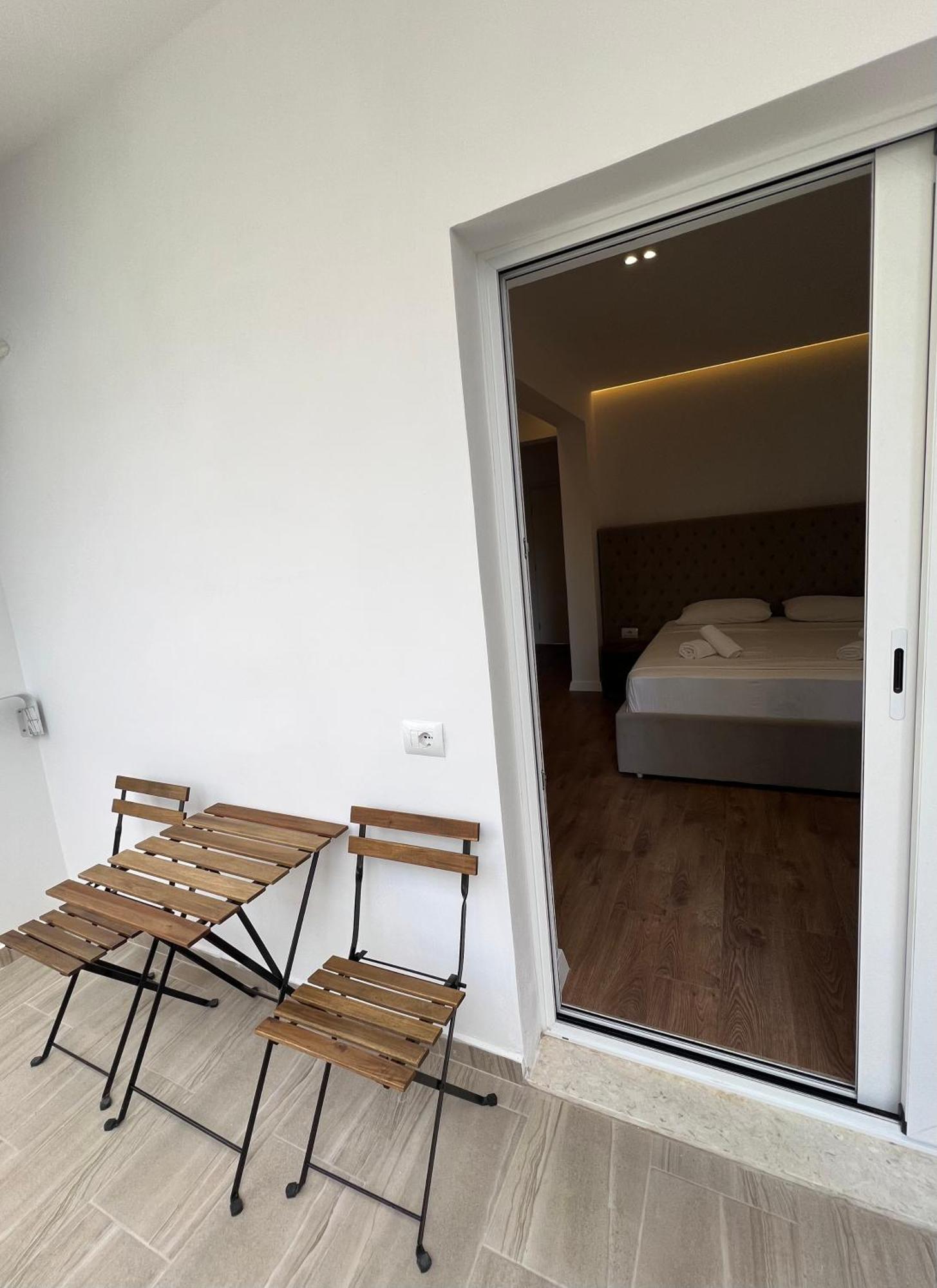 Hotel Andrea Sarandë Exteriör bild